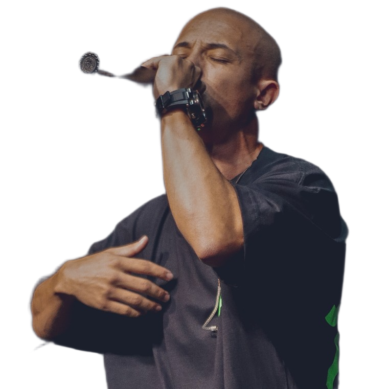 Eliseu cantando ao vivo